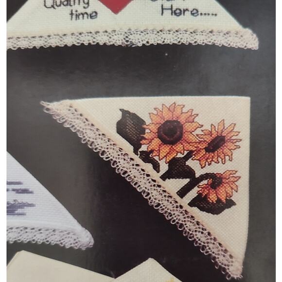 Creative Keepsakes The Corner Marx-It Bookmarks Cross Stitch Patterns - Picture 5 of 7